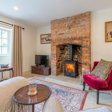 Poppy Cottage Broadwell  ภายนอก รูปภาพ