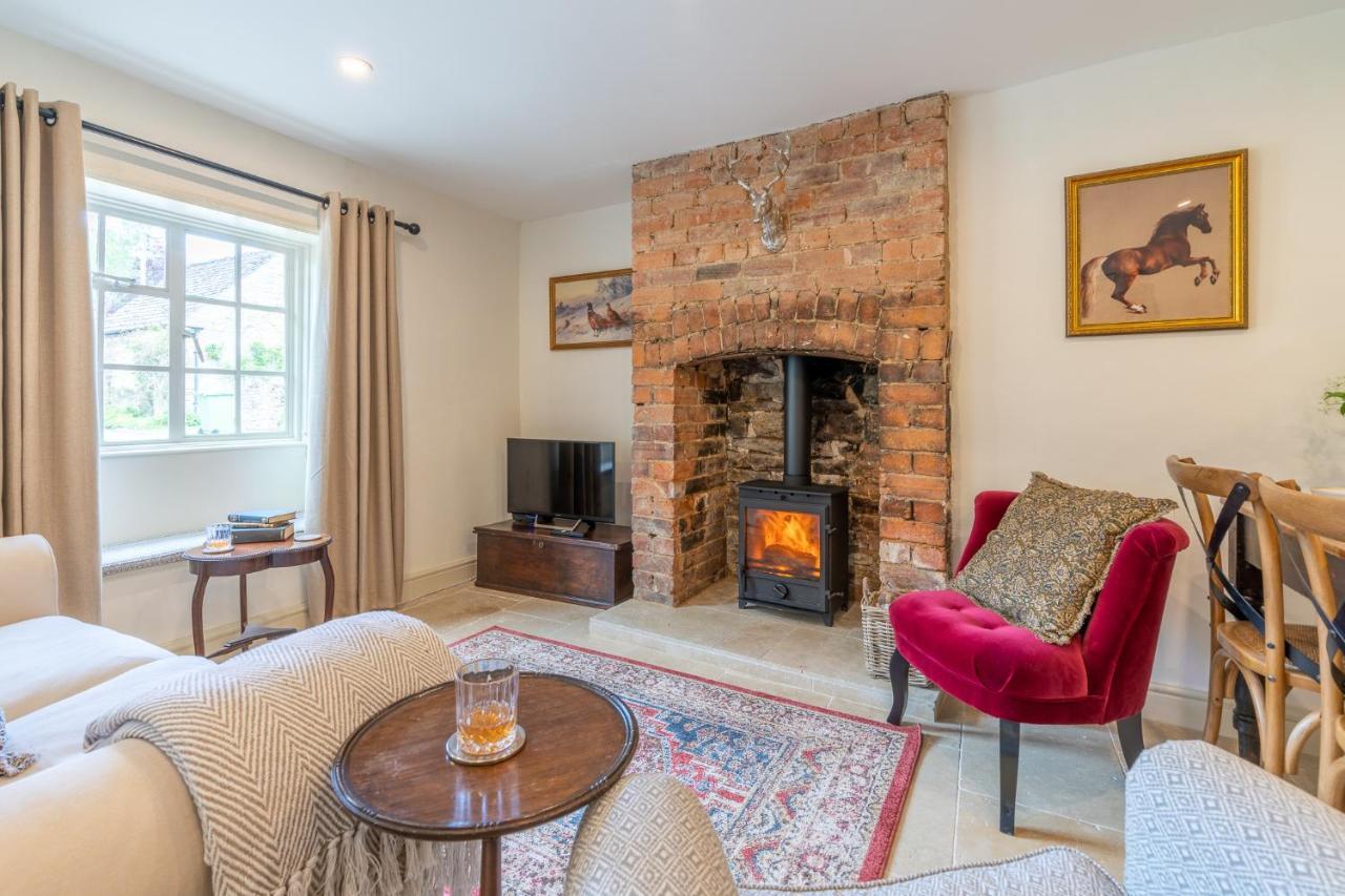 Poppy Cottage Broadwell  ภายนอก รูปภาพ