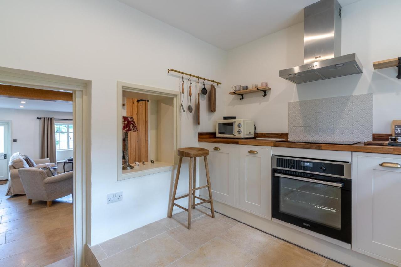 Poppy Cottage Broadwell  ภายนอก รูปภาพ